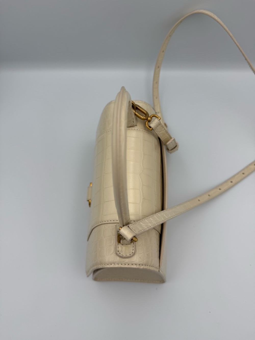 Balenciaga Hourglass S in Cream Croc-Embossed Leather - Picture 3 of 7